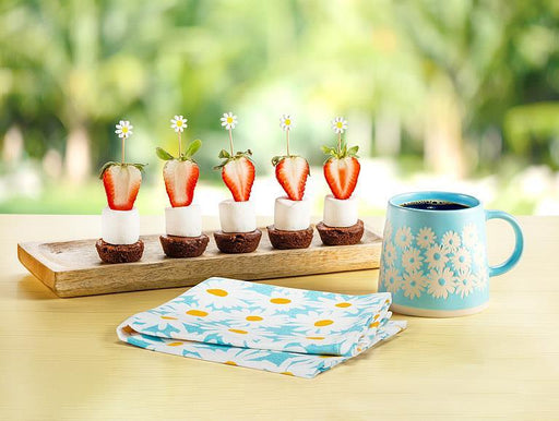 Abbott Wide Base Mug Daisy Blue - Bear Country Kitchen