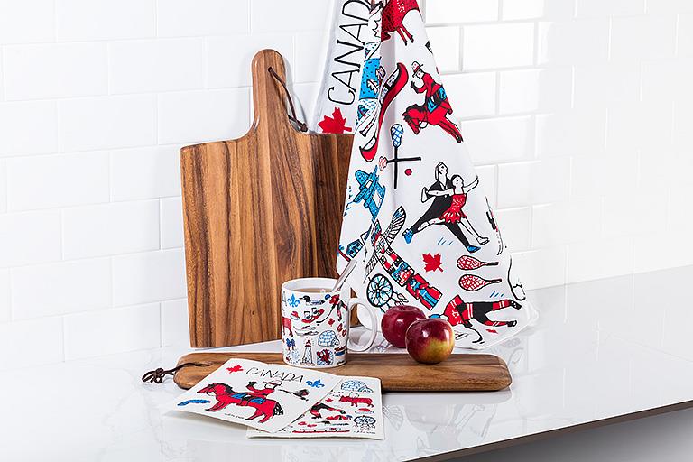 Abbott Natural Edge Pizza Board With Strap - Bear Country Kitchen