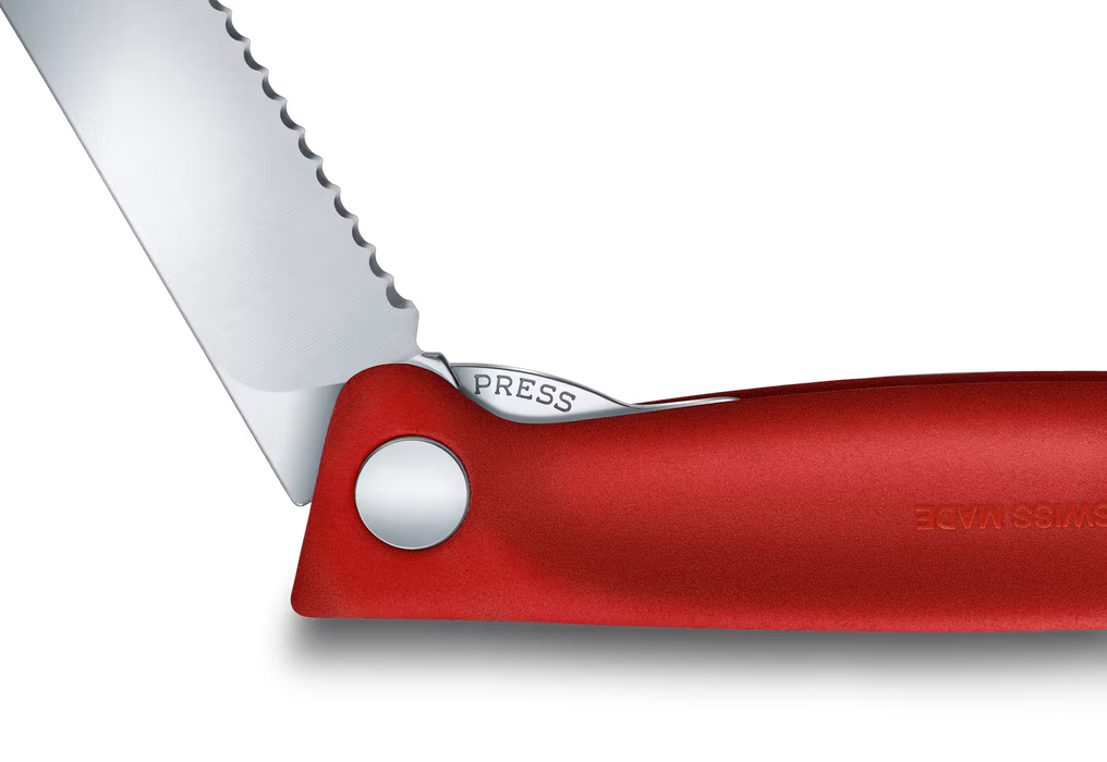 Victorinox Serrated Picnic Knife Red - Bear Country Kitchen