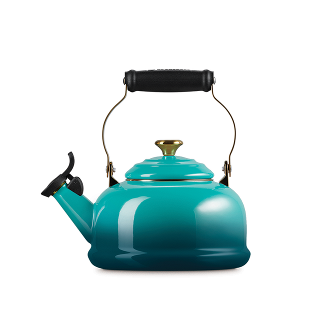 Le Creuset Classic Whistling Kettle - Bear Country Kitchen