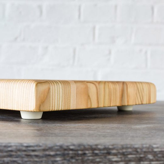 Larch Wood One Handed Large Cutting Board 15 x 9.5 x 1.25 inches - Bear Country Kitchen
