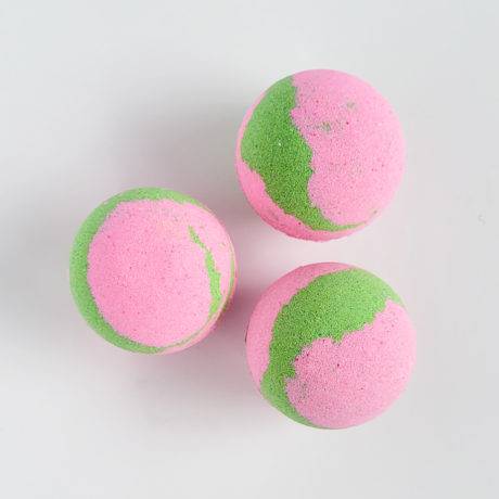 Liola Luxuries Bath Bomb - Bear Country Kitchen